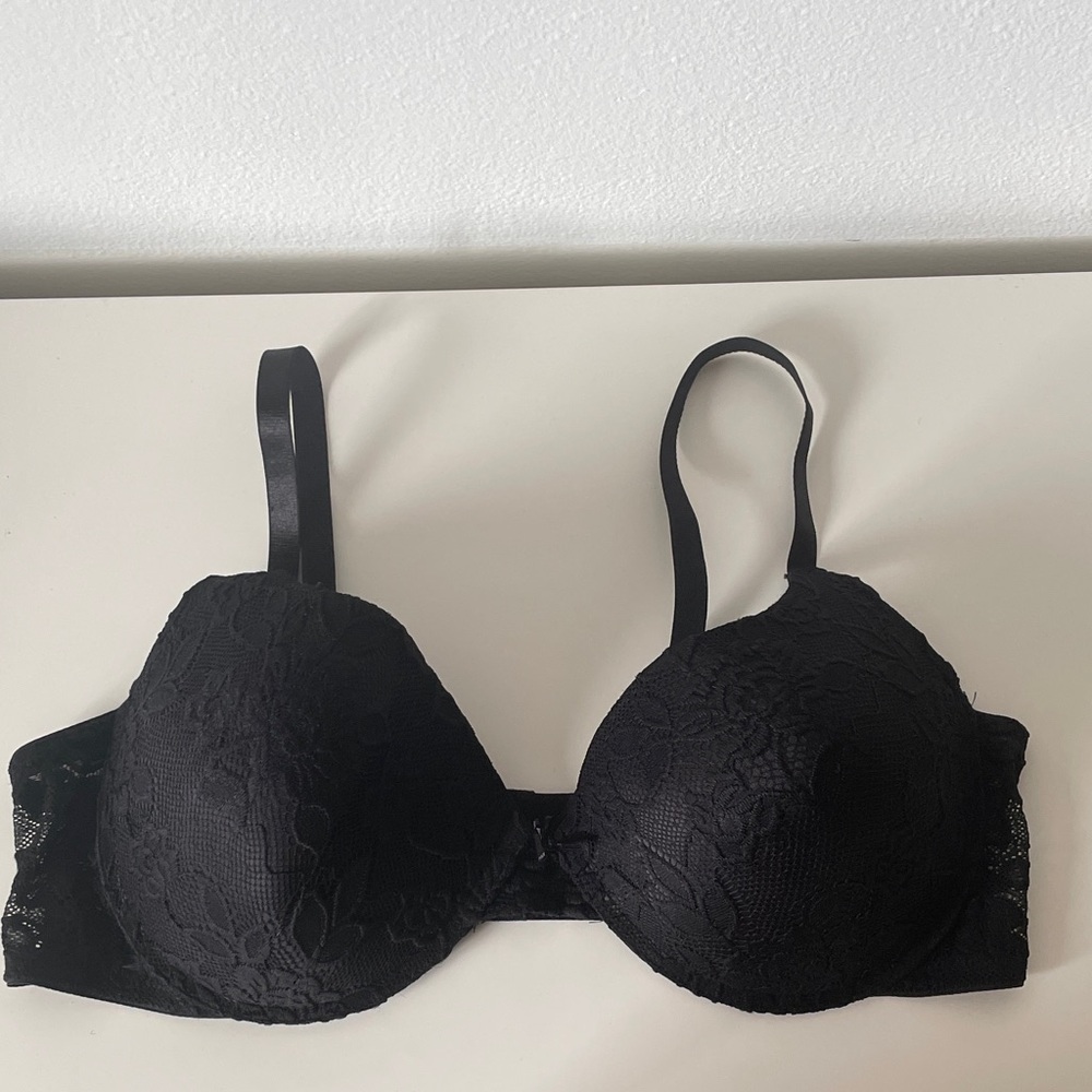 Chic Black Lace Bra